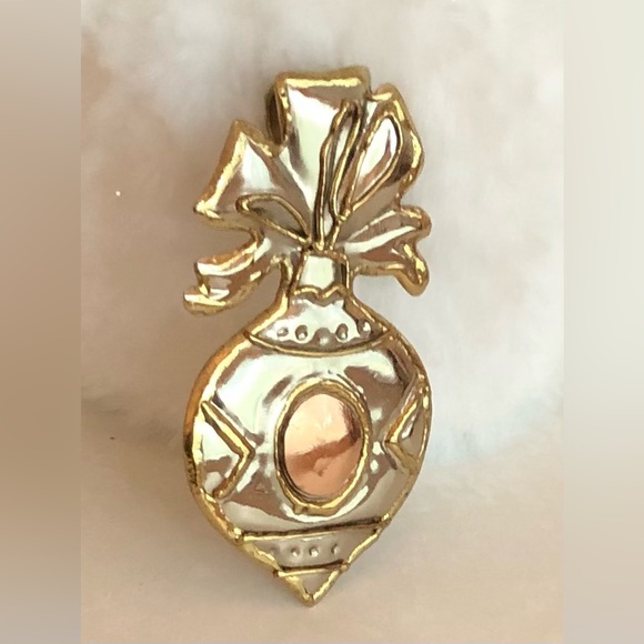 Vintage Mixed Metals Ornament Shape Brooch/Pendant - Picture 11 of 11